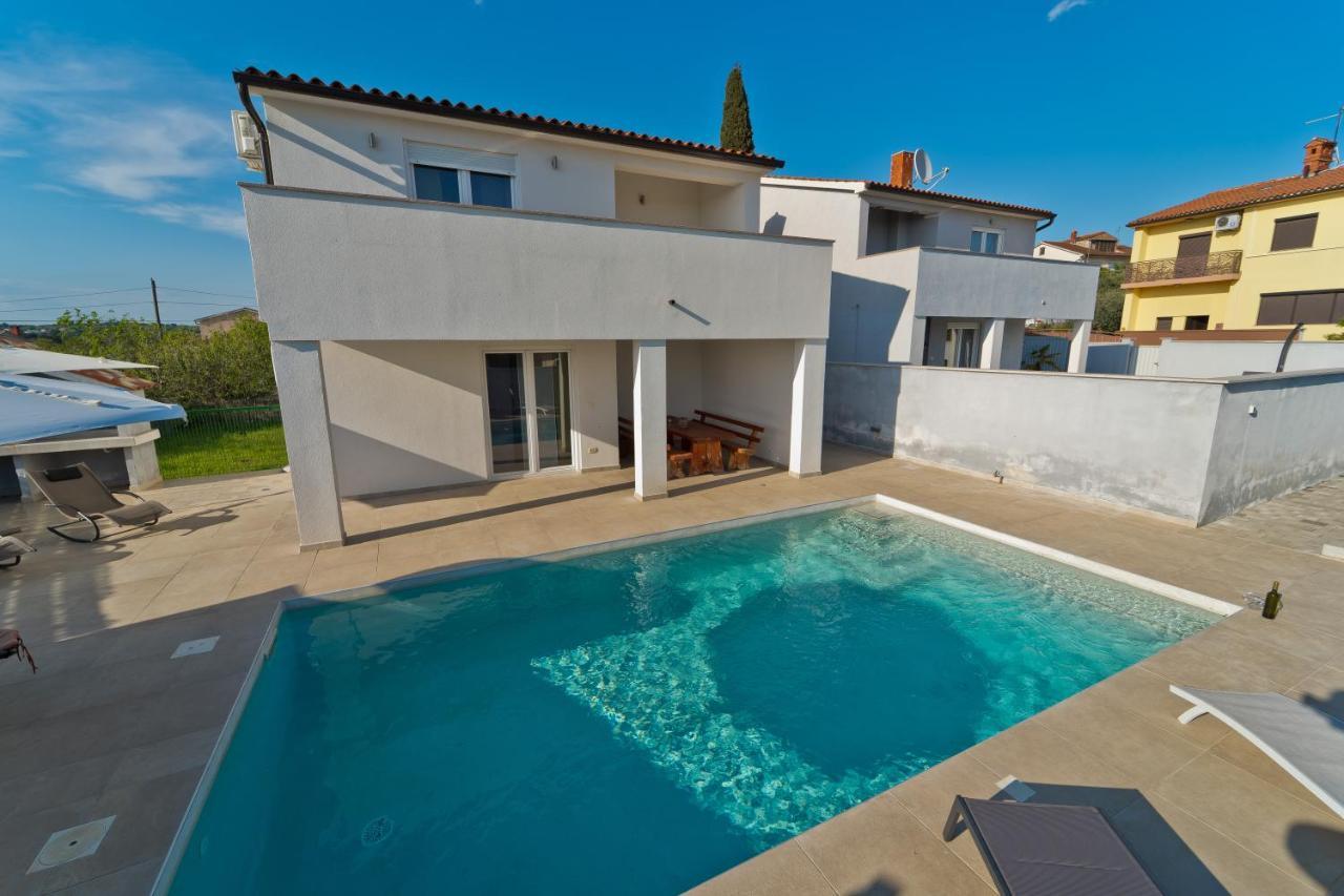 Villa Luka With Private Pool Near PUY Eksteriør bilde
